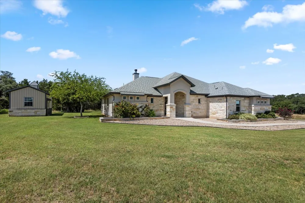 104 Draper Lane Bertram, TX 78605