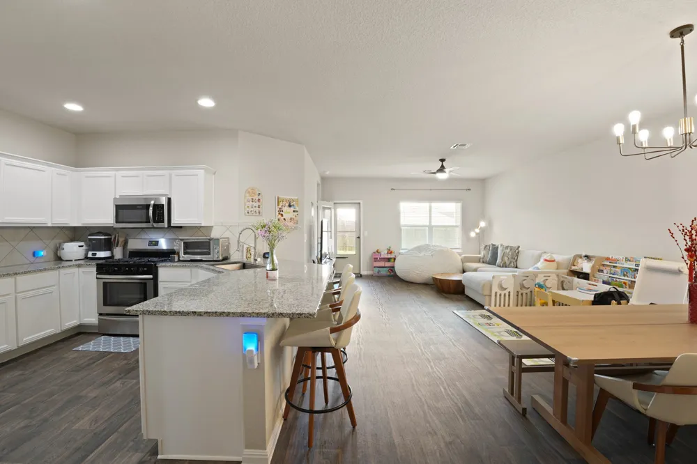 2217 Dickinson Terrace Austin, TX 78754
