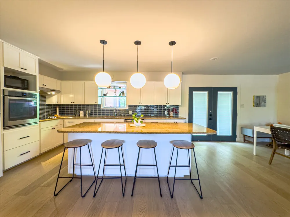 205 W Covington Drive Austin, TX 78753