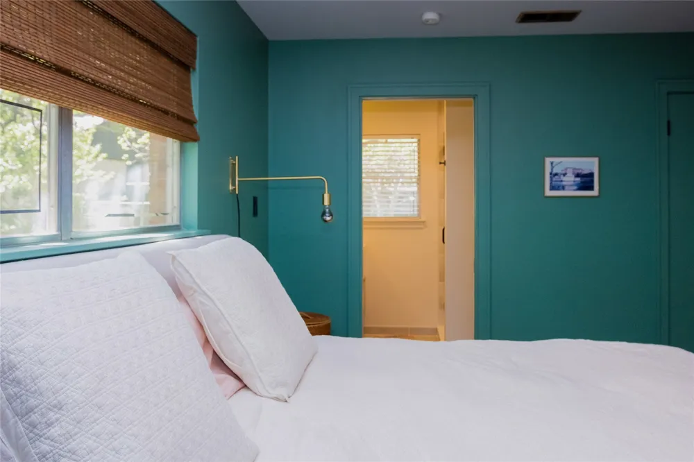 205 W Covington Drive Austin, TX 78753