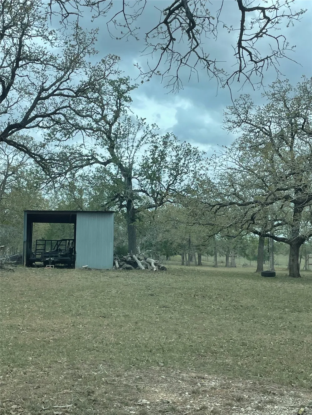 2238 Flash Circle Luling, TX 78648