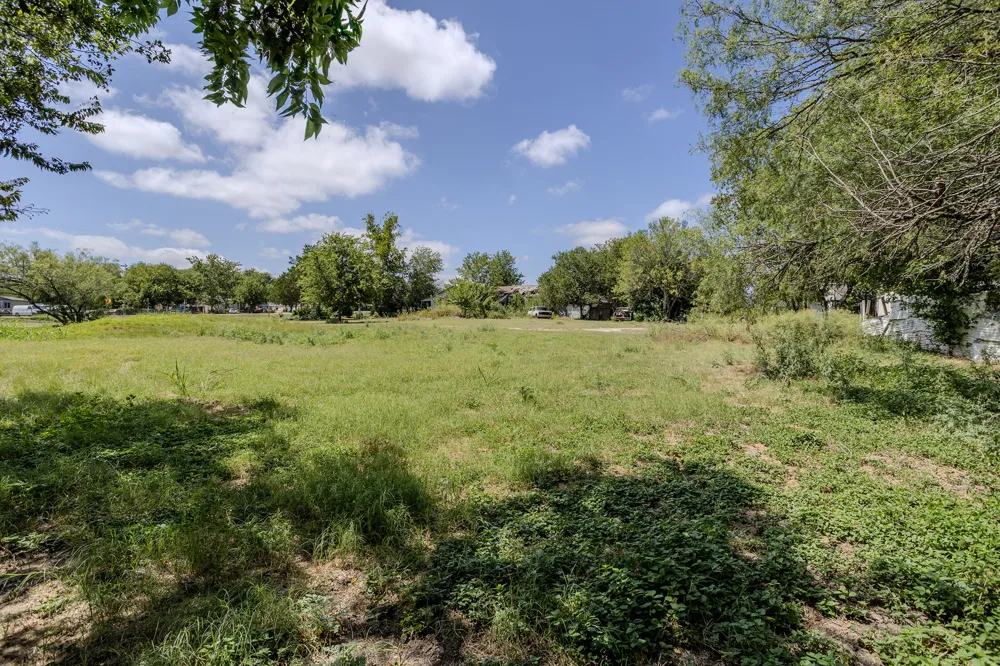 1238 Reata Drive Buda, TX 78610