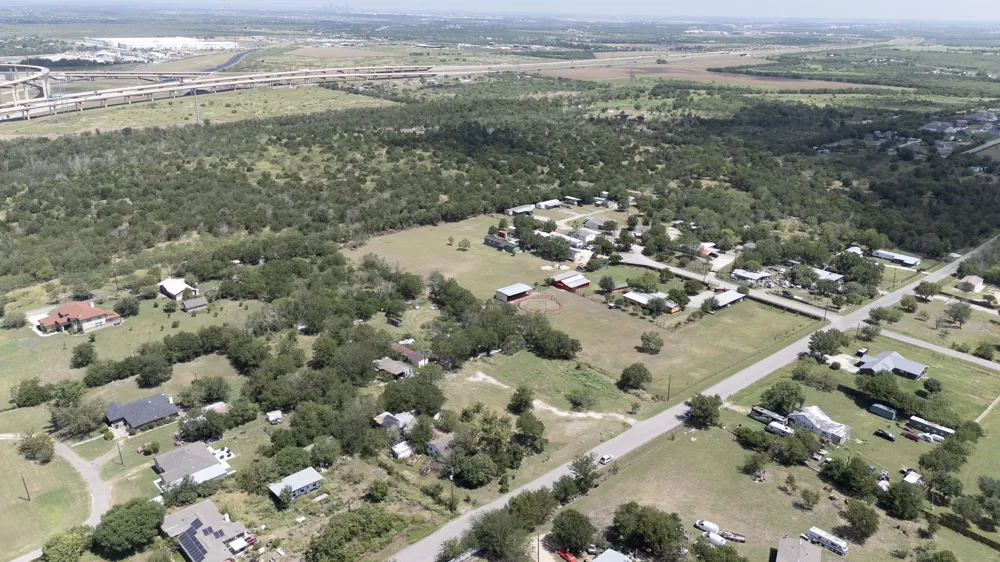 1238 Reata Drive Buda, TX 78610