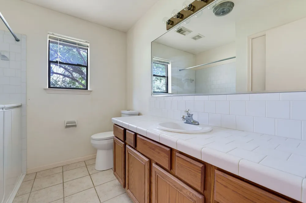 201 River Lake Drive Kingsland, TX 78639