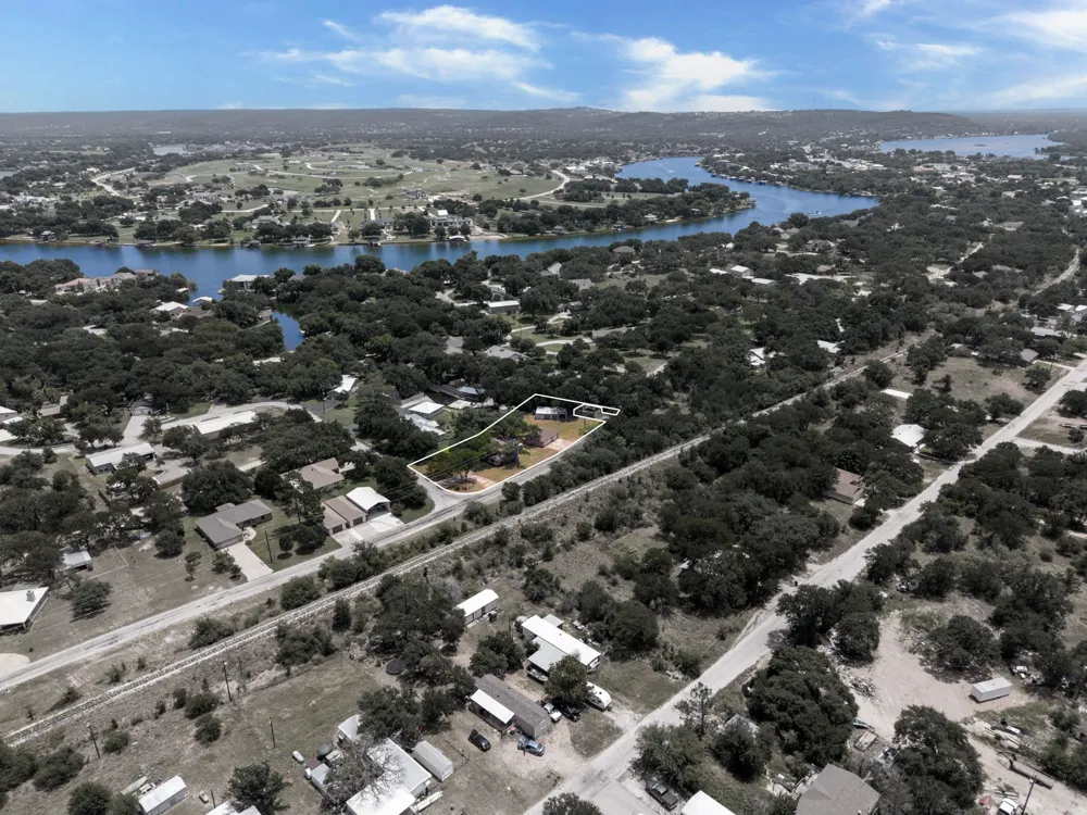 201 River Lake Drive Kingsland, TX 78639