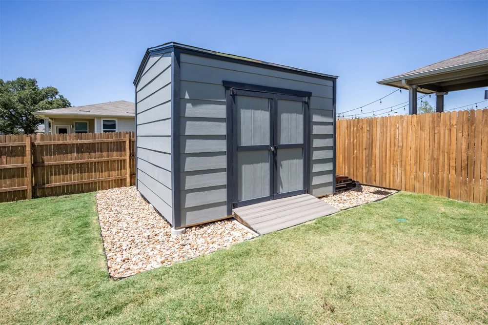 2100 Tucker Lane Austin, TX 78754