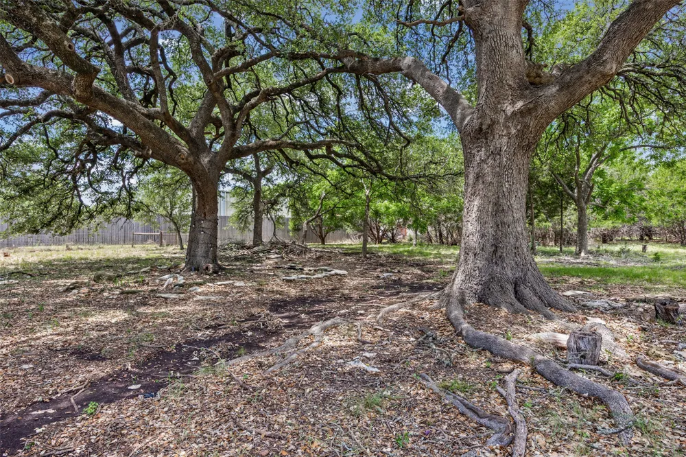 6843 S Lakewood Drive Georgetown, TX 78633