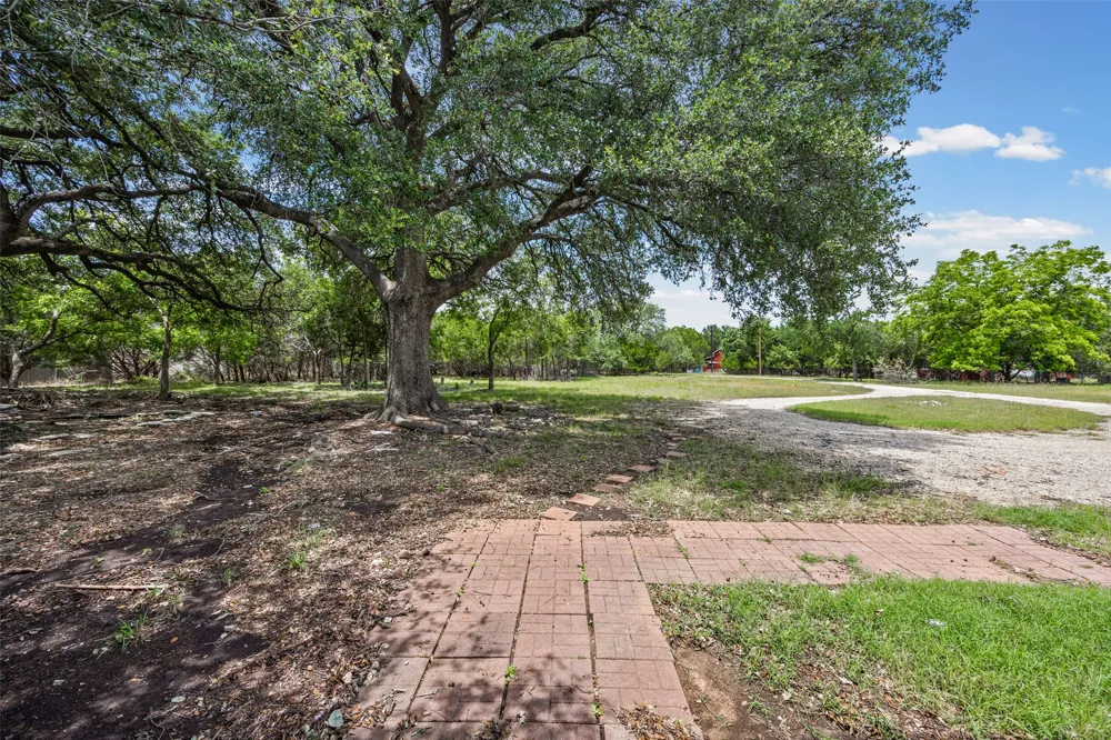6843 S Lakewood Drive Georgetown, TX 78633
