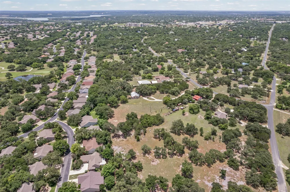 6843 S Lakewood Drive Georgetown, TX 78633