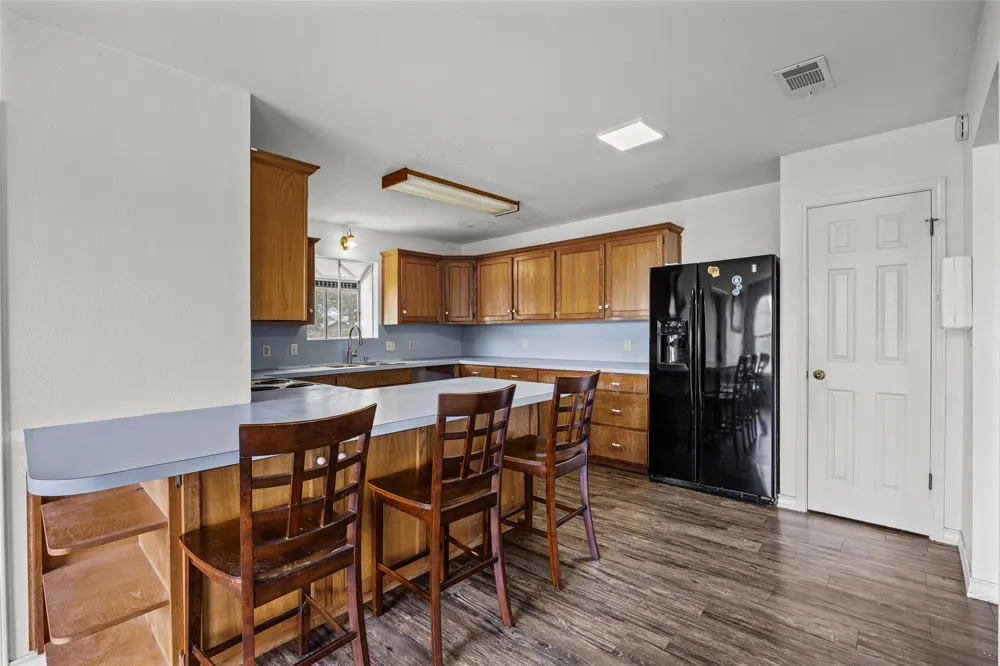 6843 S Lakewood Drive Georgetown, TX 78633