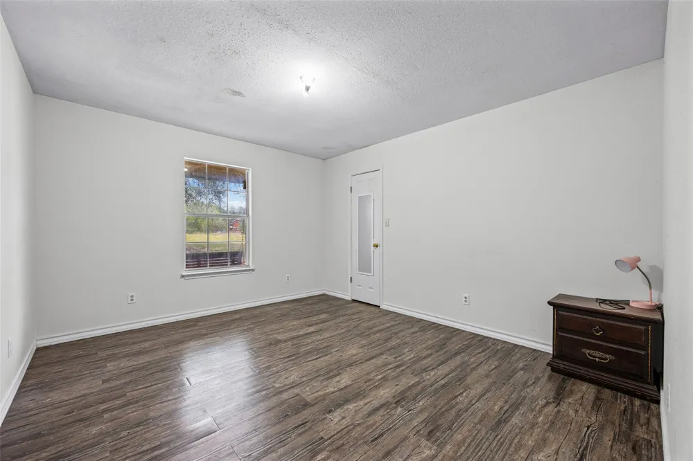6843 S Lakewood Drive Georgetown, TX 78633