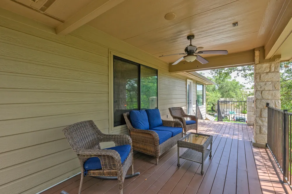 412 Eagle Lakeway, TX 78734