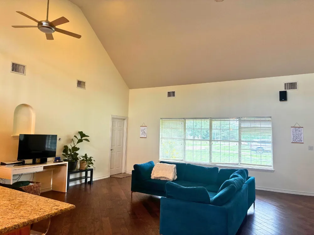 137 Wamel Way Cedar Creek, TX 78612