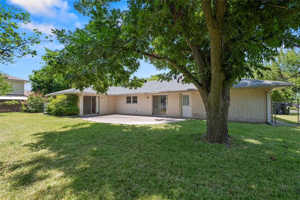 12 W Killen Lane Temple, TX 76501
