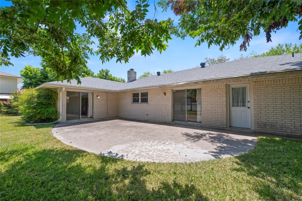 12 W Killen Lane Temple, TX 76501