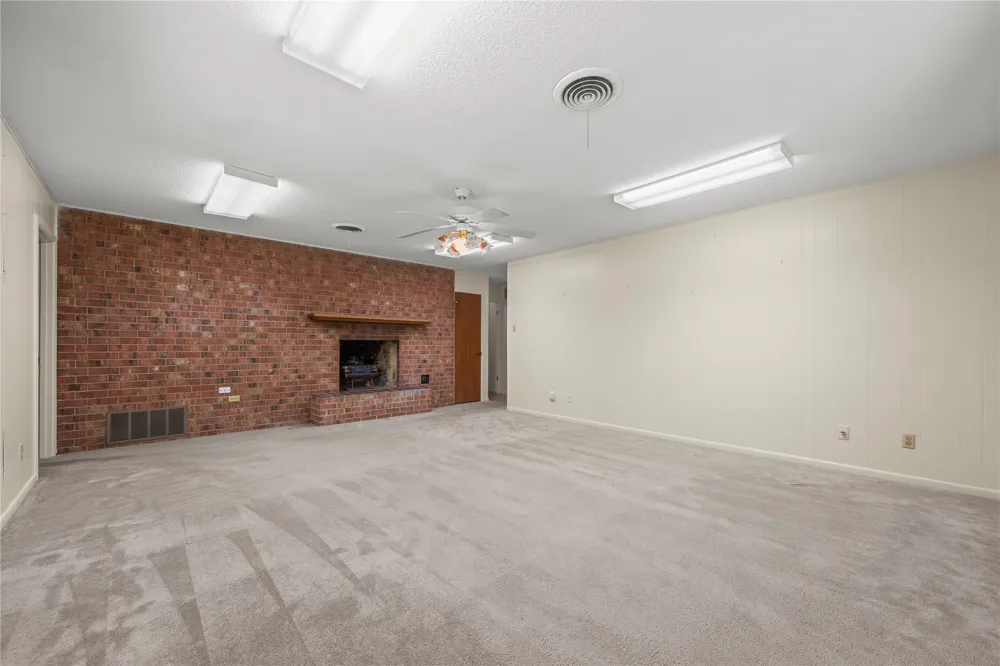 12 W Killen Lane Temple, TX 76501