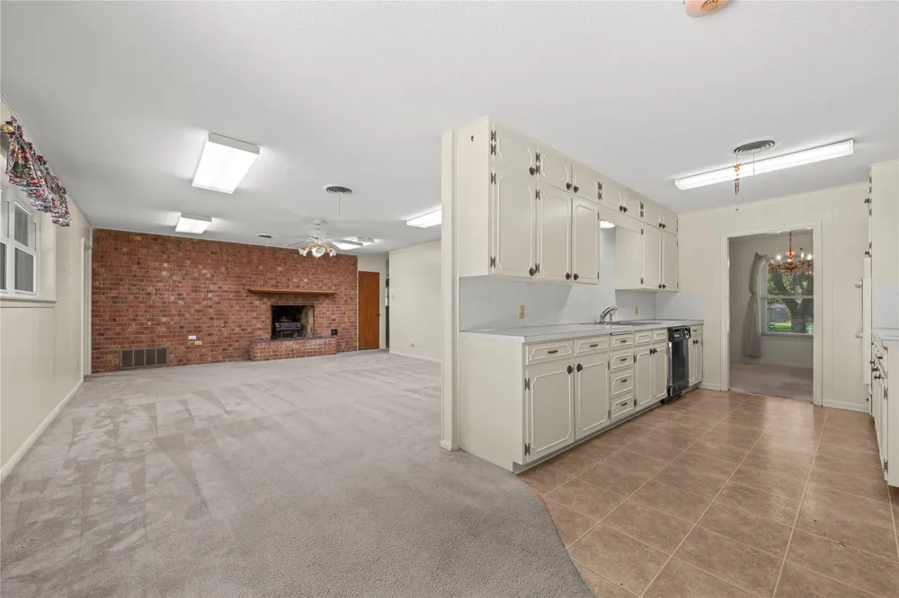 12 W Killen Lane Temple, TX 76501