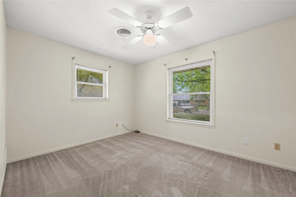 12 W Killen Lane Temple, TX 76501