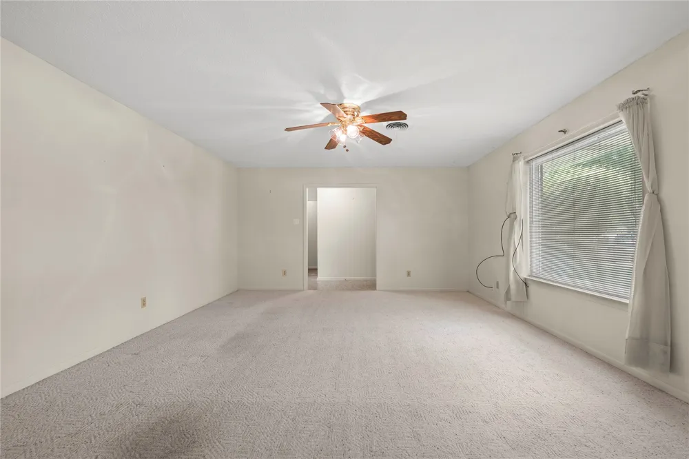 12 W Killen Lane Temple, TX 76501