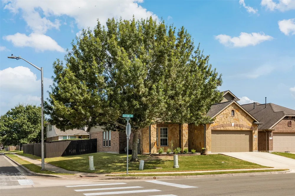 746 Easton Drive San Marcos, TX 78666