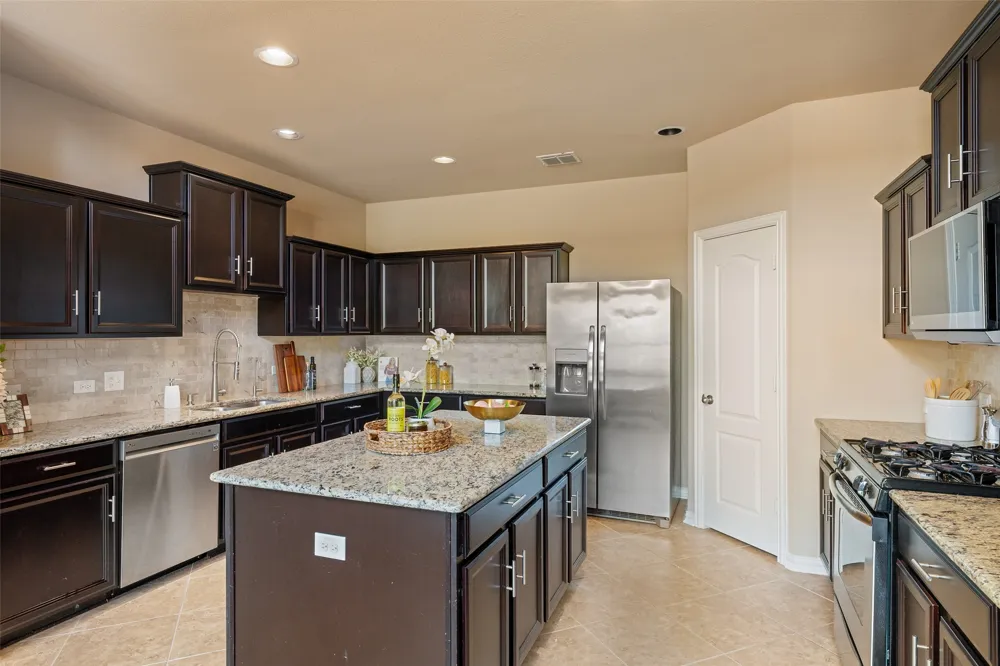 746 Easton Drive San Marcos, TX 78666