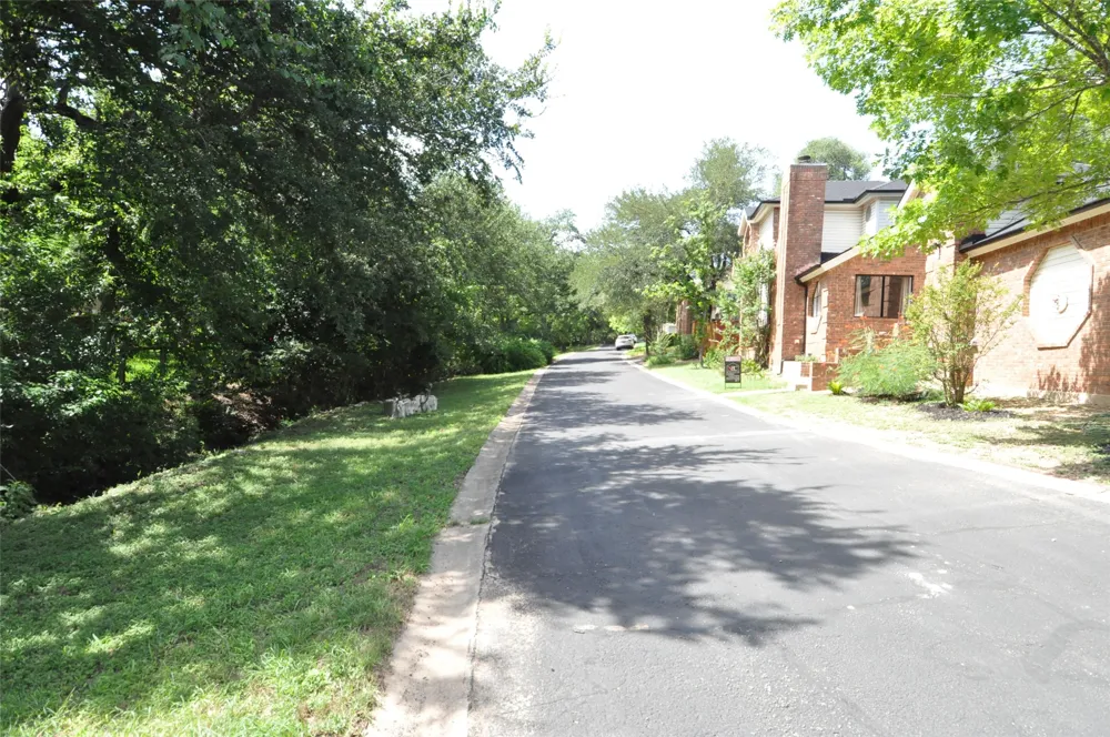 9902 Talleyran Drive Austin, TX 78750