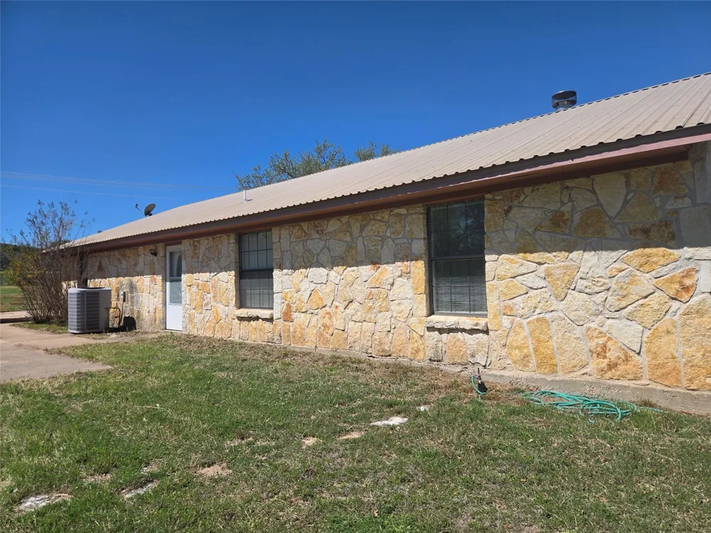 12257 E Fm 1431 Marble Falls, TX 78654