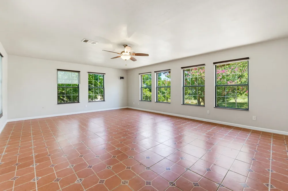 12257 E Fm 1431 Marble Falls, TX 78654