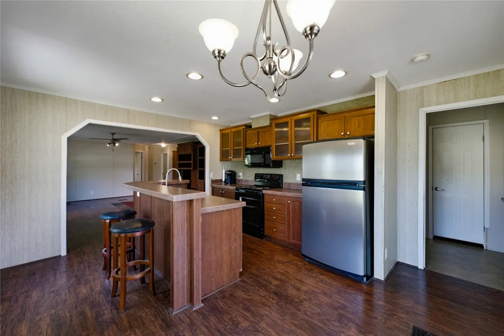 424 Ellinger Road La Grange, TX 78945