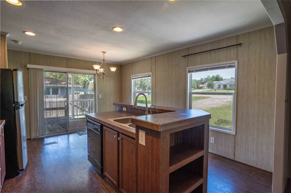 424 Ellinger Road La Grange, TX 78945