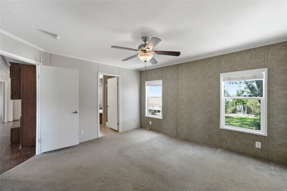 424 Ellinger Road La Grange, TX 78945