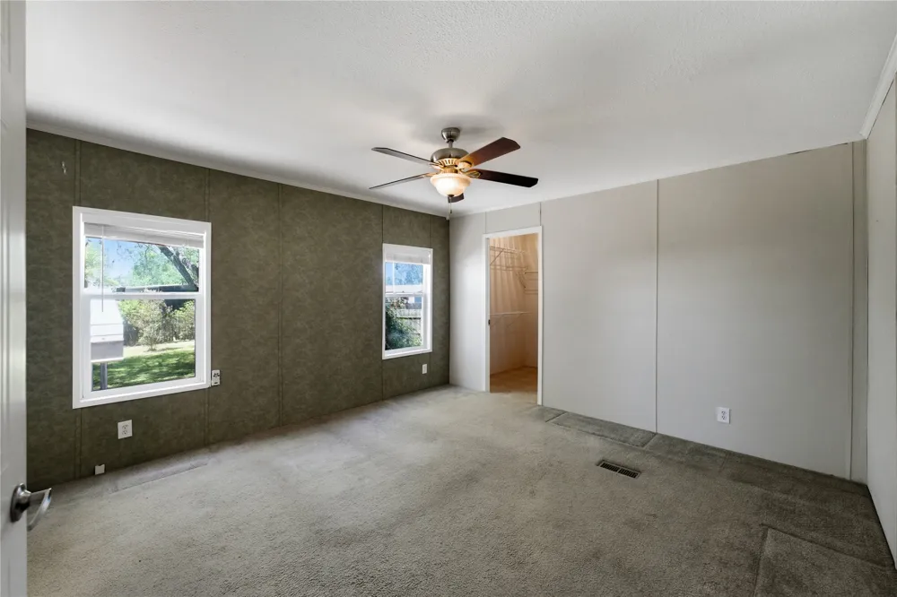 424 Ellinger Road La Grange, TX 78945