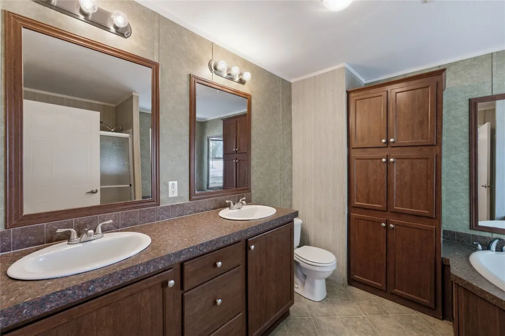 424 Ellinger Road La Grange, TX 78945
