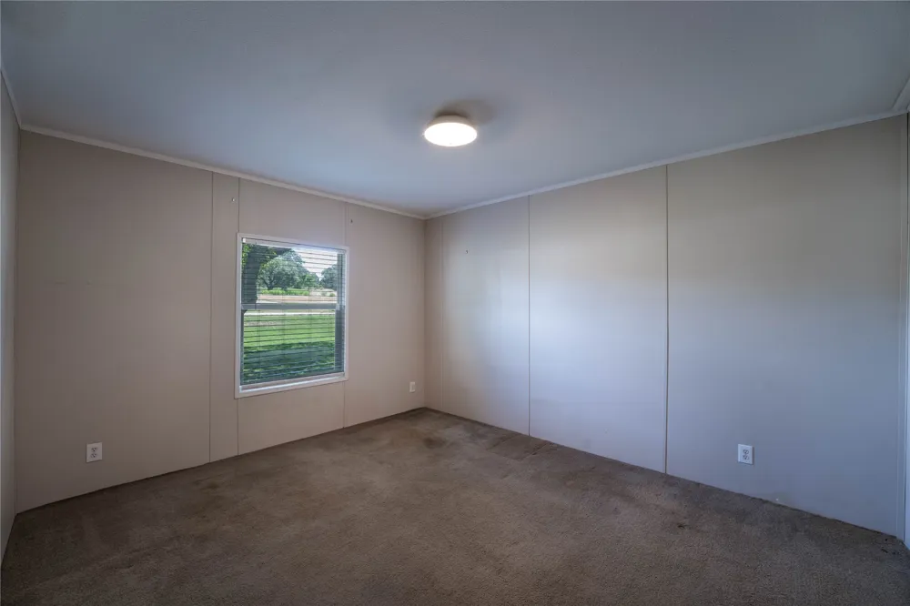 424 Ellinger Road La Grange, TX 78945