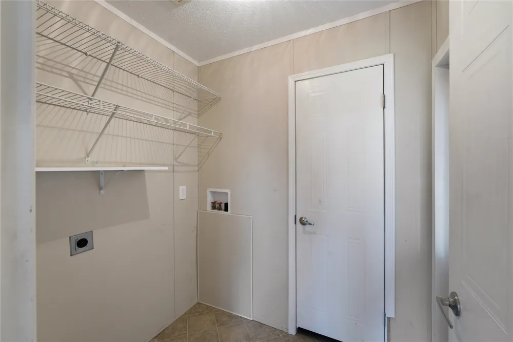 424 Ellinger Road La Grange, TX 78945
