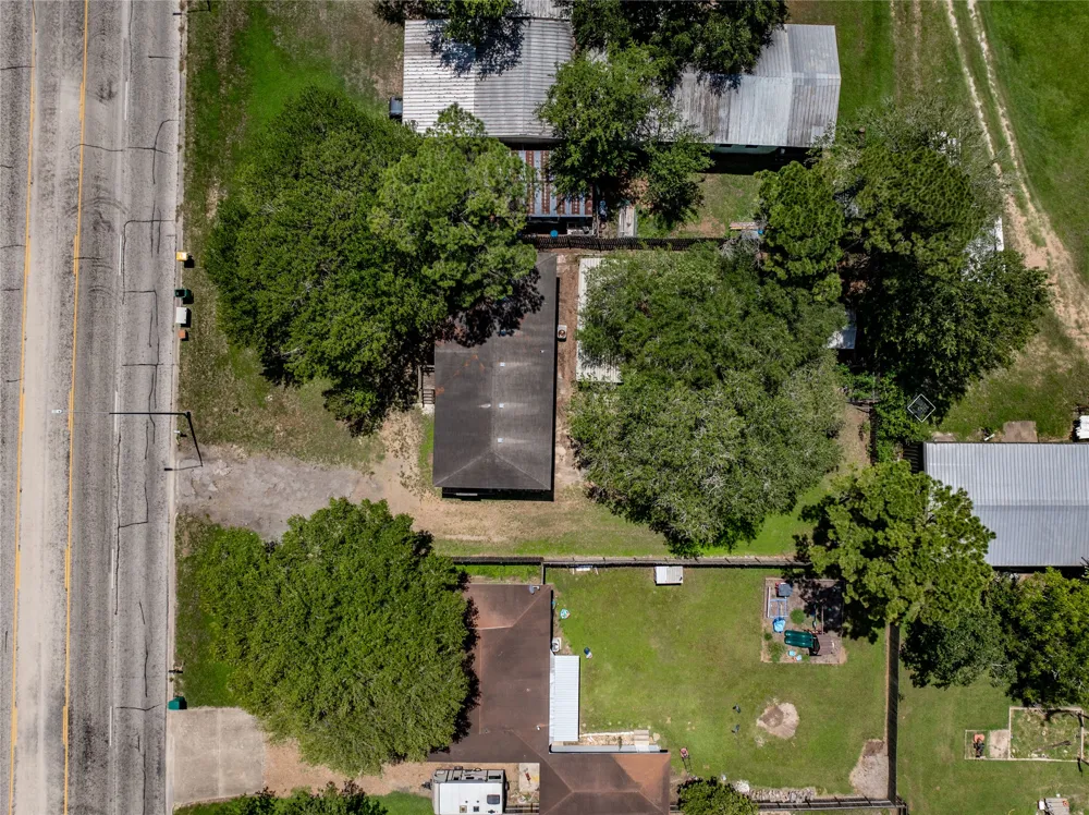 424 Ellinger Road La Grange, TX 78945