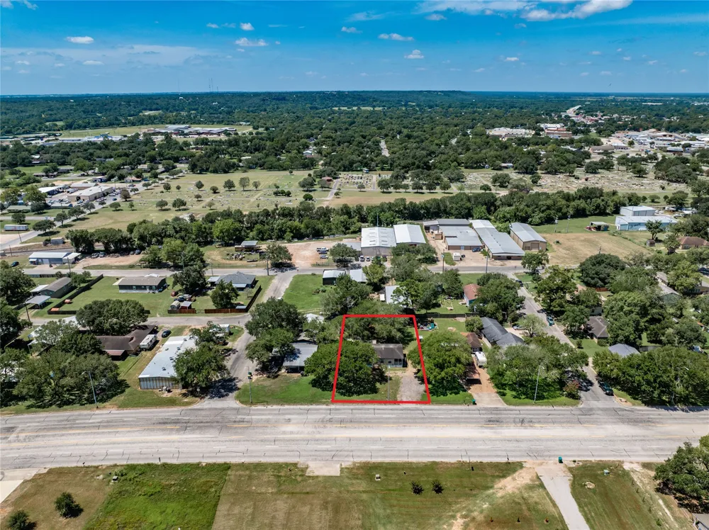 424 Ellinger Road La Grange, TX 78945