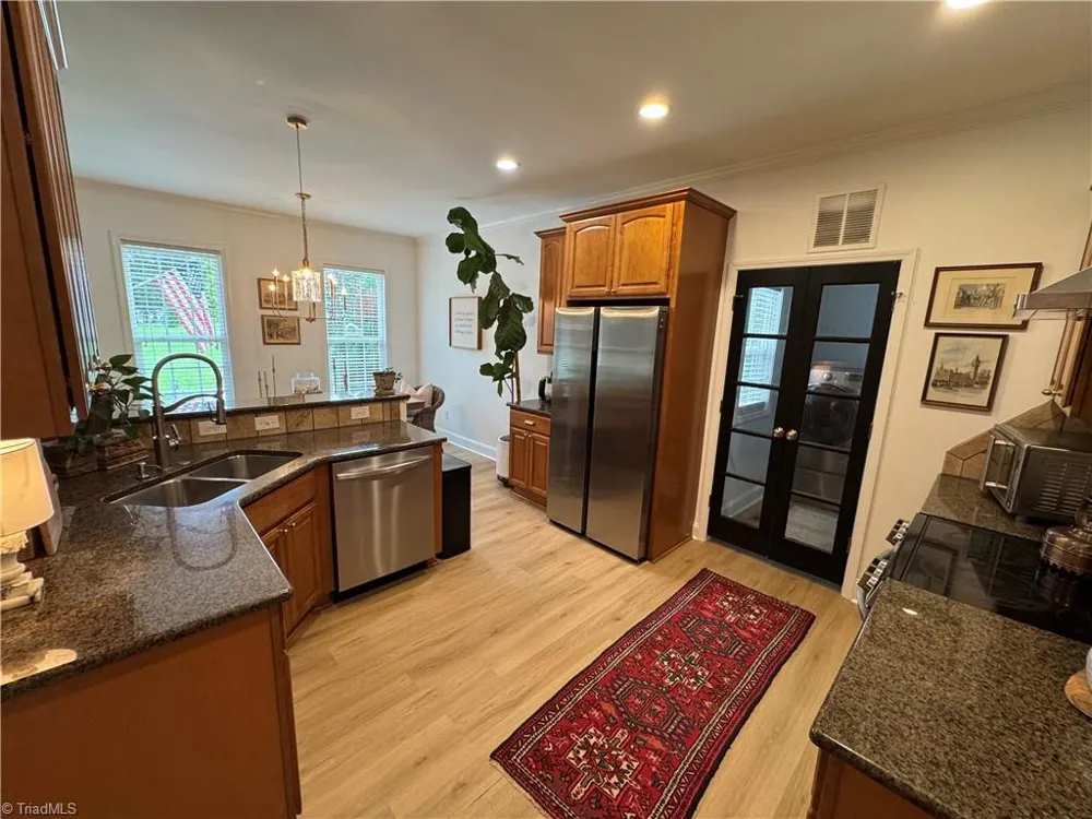 254 Raspberry Ridge Drive Clemmons, NC 27012