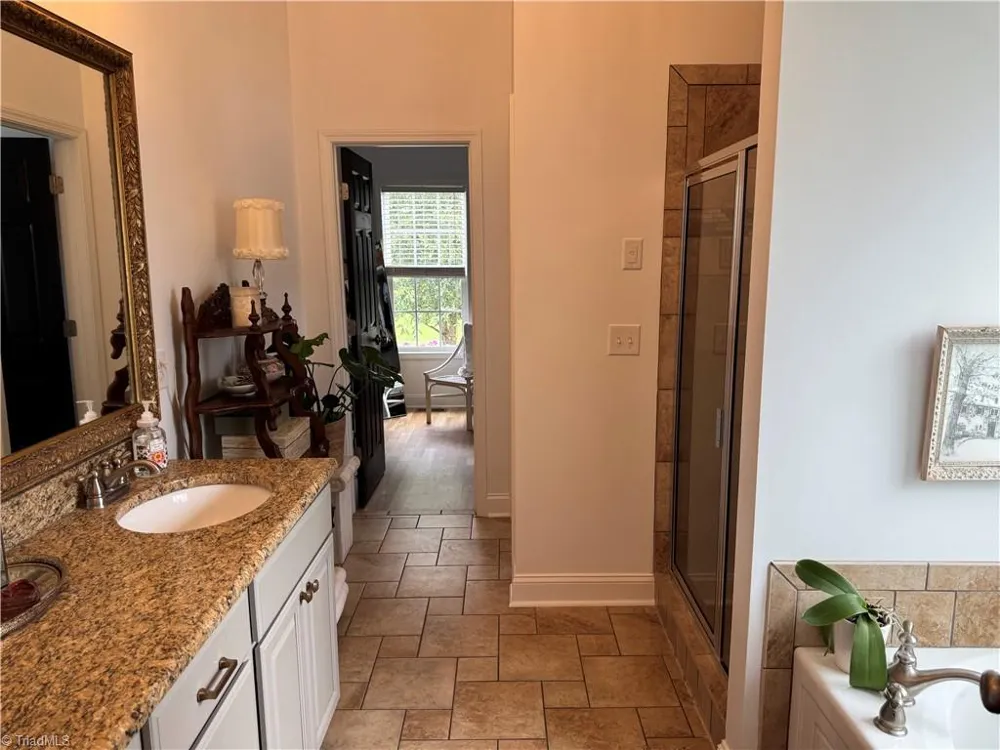 254 Raspberry Ridge Drive Clemmons, NC 27012
