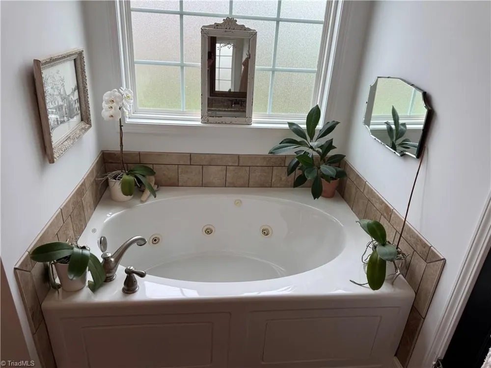 254 Raspberry Ridge Drive Clemmons, NC 27012