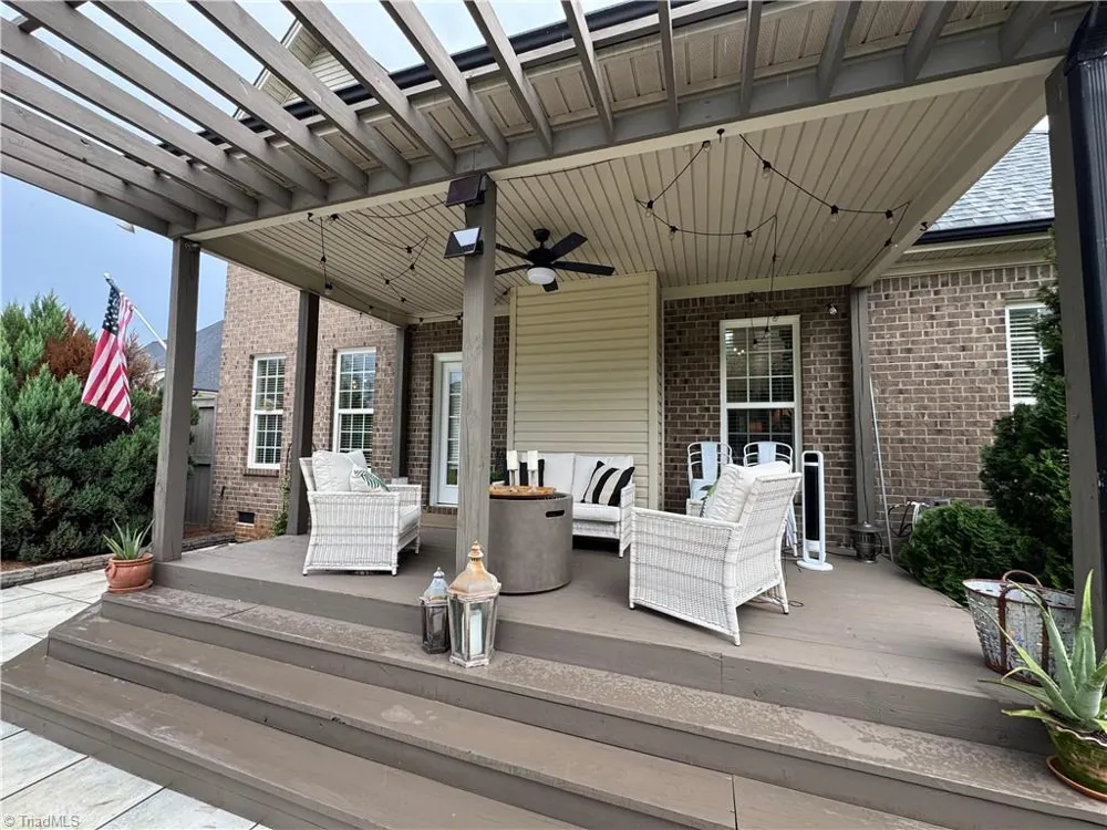 254 Raspberry Ridge Drive Clemmons, NC 27012