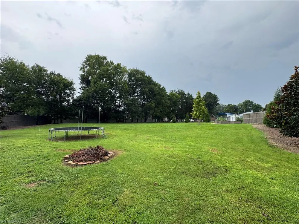 254 Raspberry Ridge Drive Clemmons, NC 27012