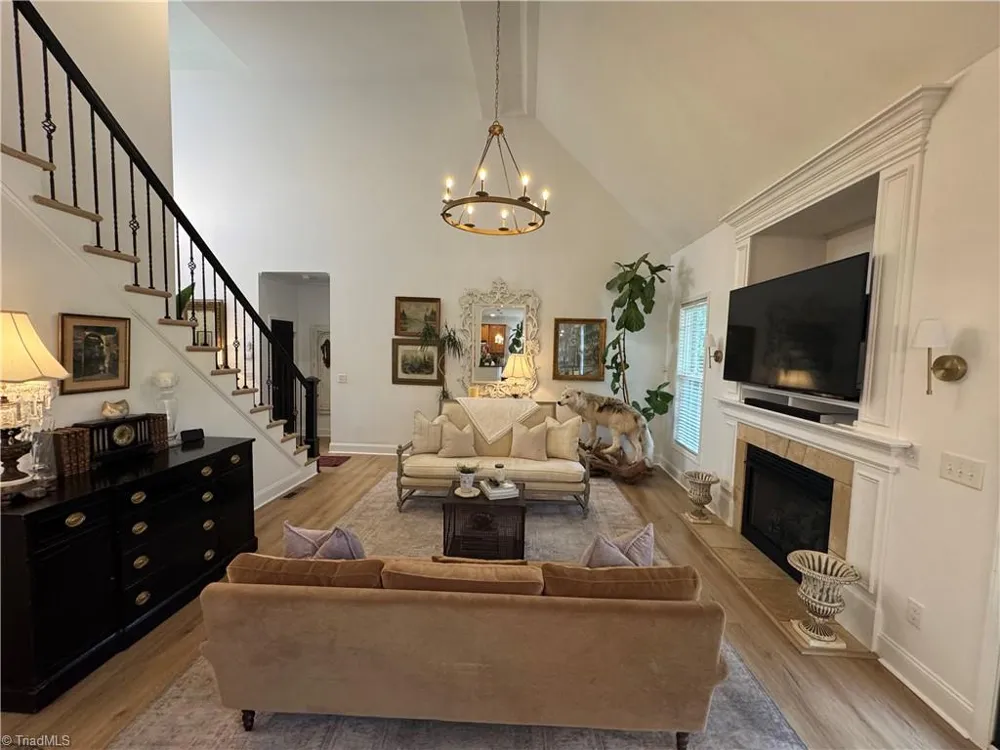 254 Raspberry Ridge Drive Clemmons, NC 27012