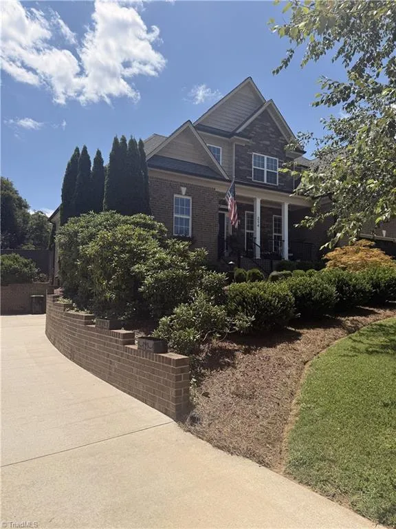 254 Raspberry Ridge Drive Clemmons, NC 27012