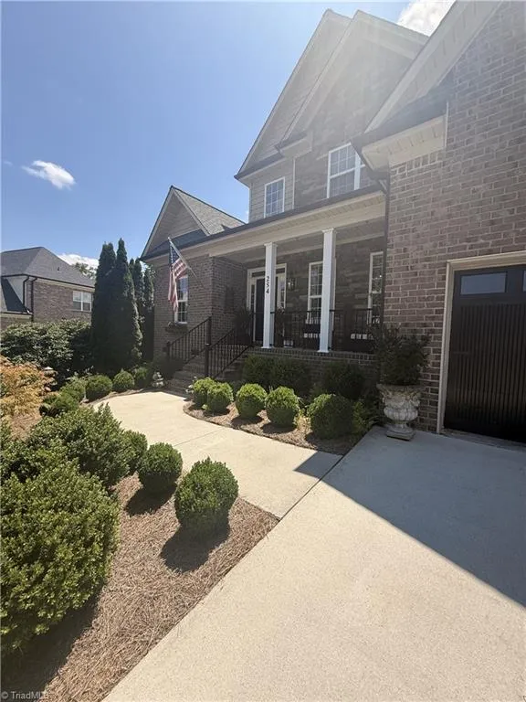 254 Raspberry Ridge Drive Clemmons, NC 27012