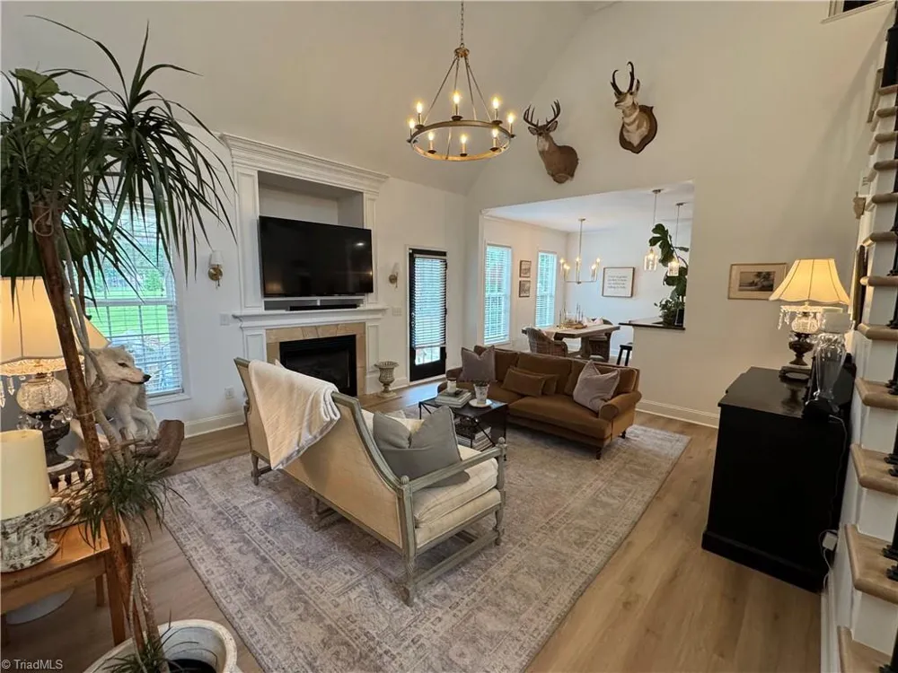 254 Raspberry Ridge Drive Clemmons, NC 27012
