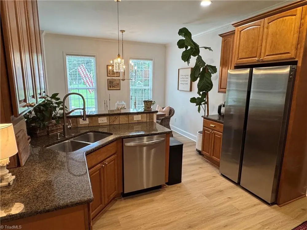 254 Raspberry Ridge Drive Clemmons, NC 27012