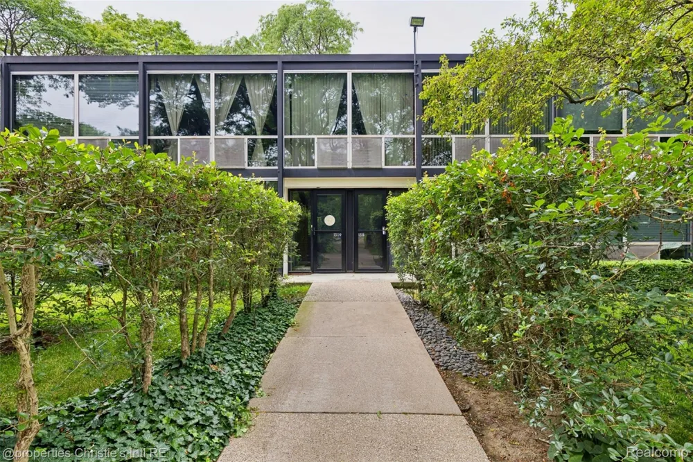 1309 Joliet Place Detroit City, MI 48207