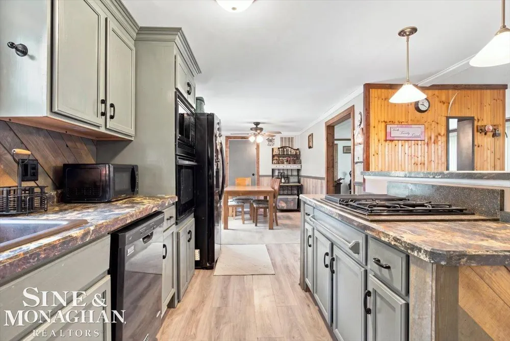 7665 Metcalf Road Kenockee Township, MI 48006
