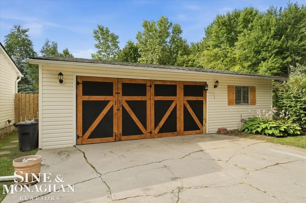 7665 Metcalf Road Kenockee Township, MI 48006